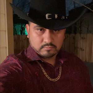 Meet your Posher, Ismael